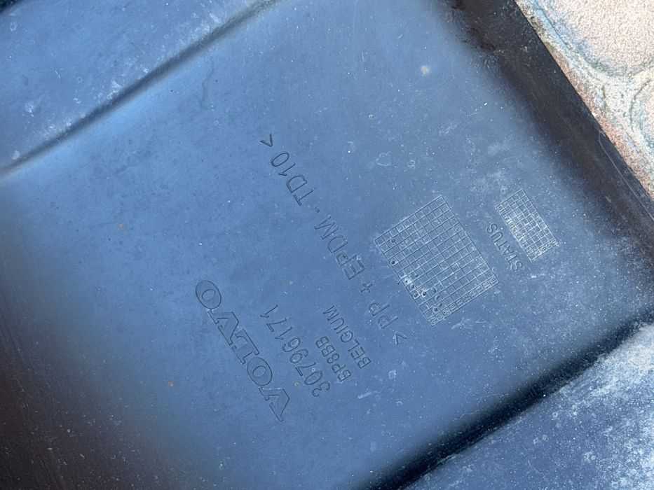 Osłona zderzaka tylnego Volvo 30796171 – oryginał