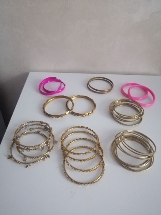 Жіноча  біжутерія, браслети