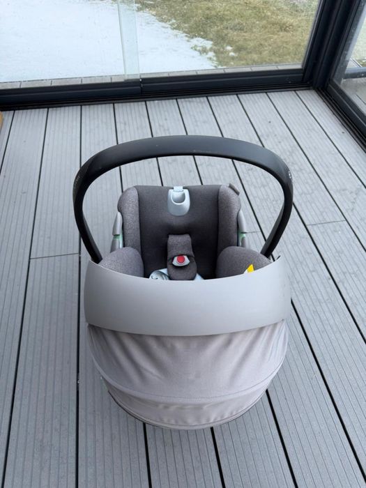 Fotelik z bazą Cybex uzywany jak nowy