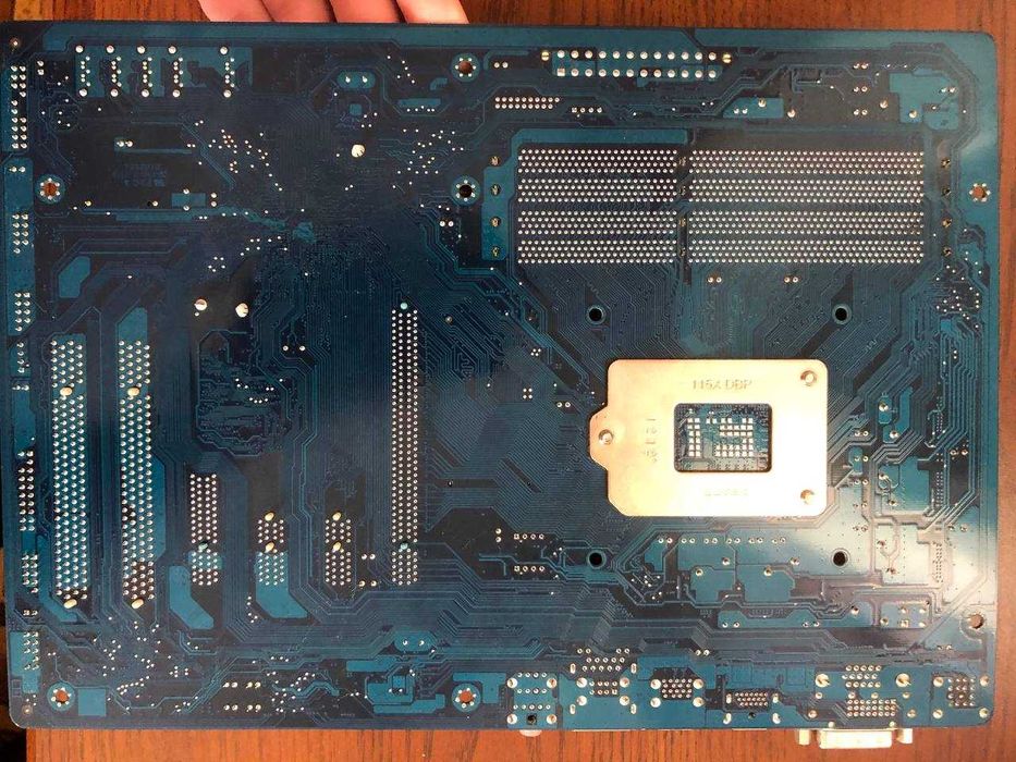 Материнська плата GIGABYTE GA-H77-DS3H