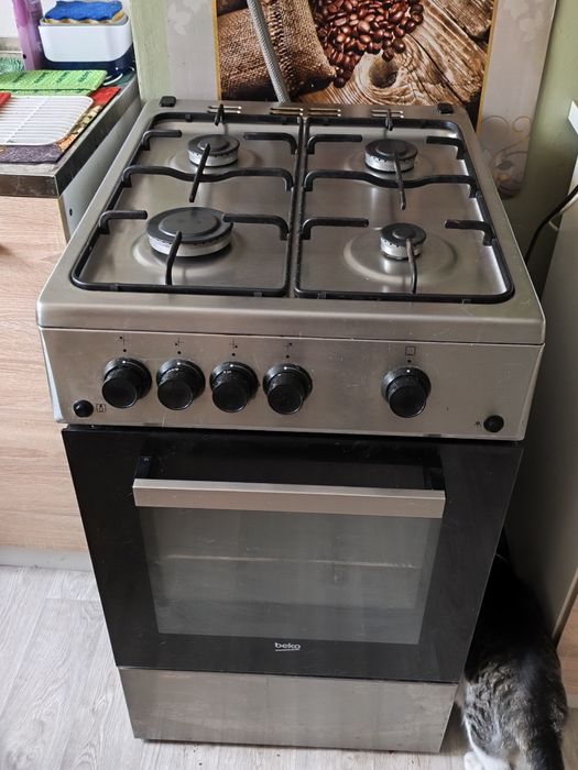 Sprzedam kuchenkę gazową z piekarnikiem gazowym