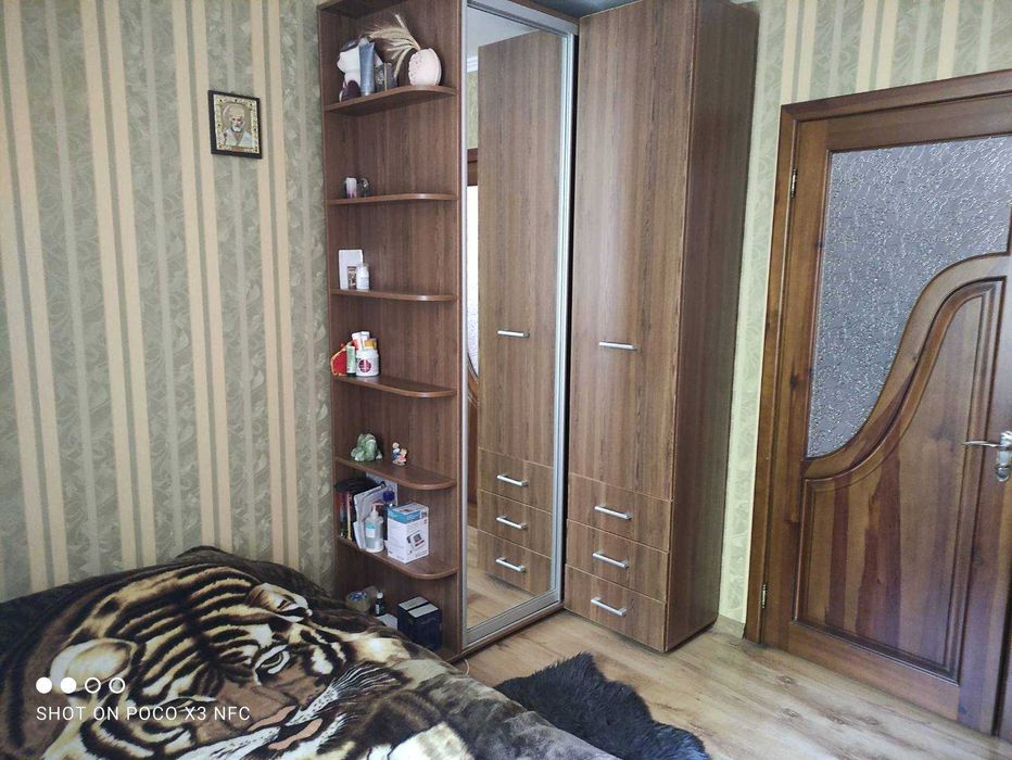 Продам 3-х кімнатну квартиру.