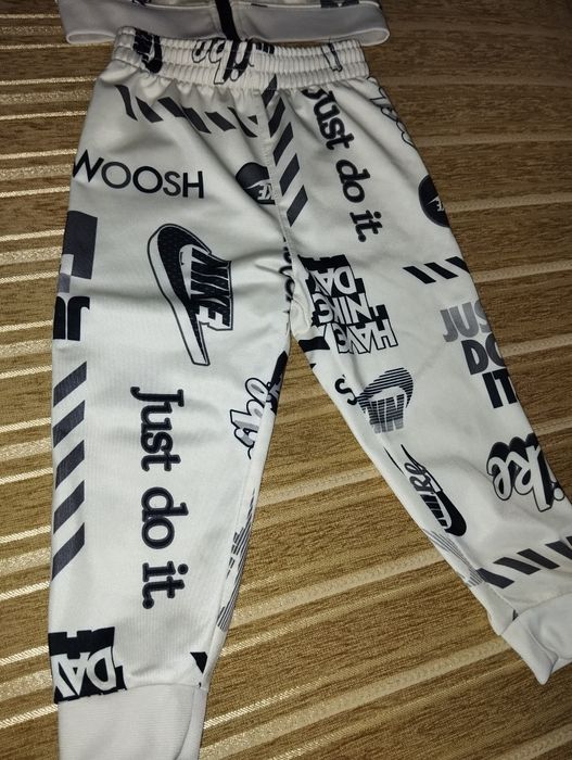 Оригинал!Nike Супер красивый детский спортивный костюм Nike,  р86-.92