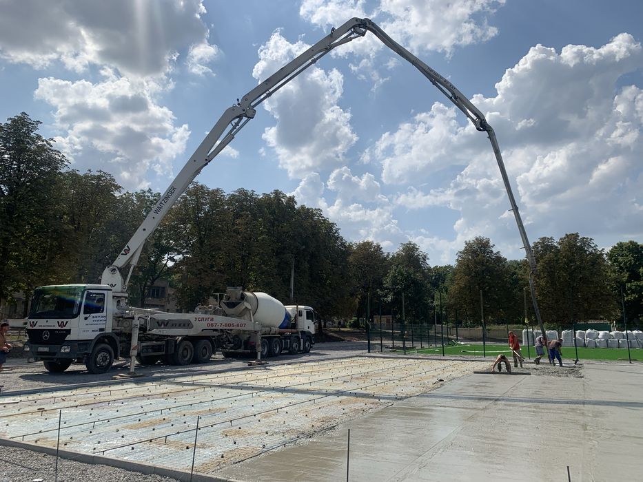 Услуги Бетононасоса. БЕТОН в продаже.