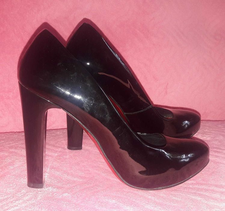 Czarne lakierowane Szpilki skórzane Conhpol BIS 37