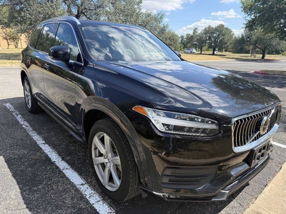 Volvo XC90 B5      2022