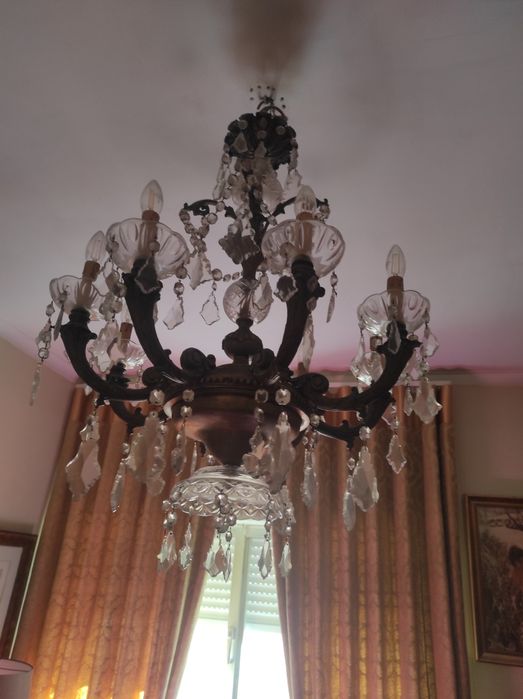 Lustre grande em bronze