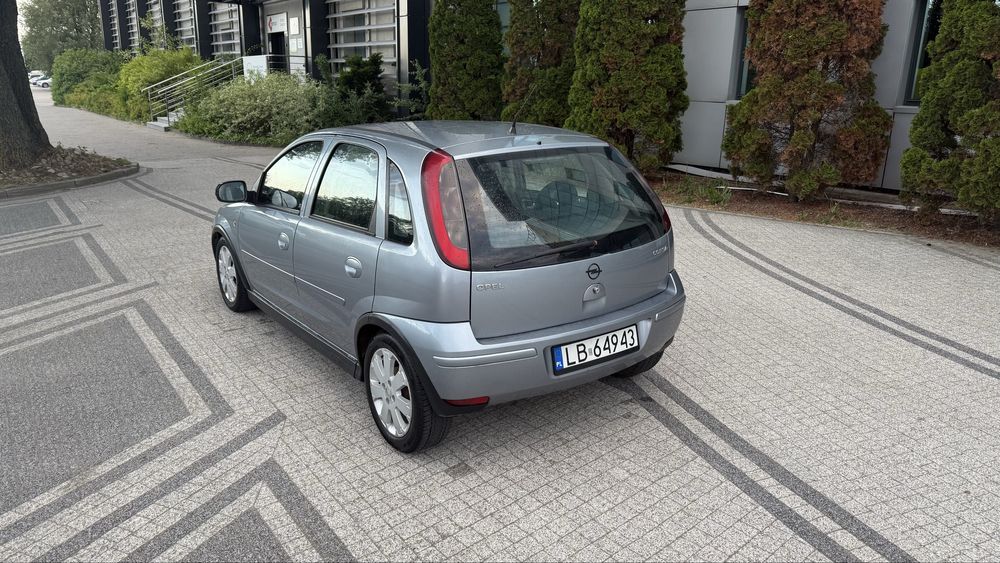Opel Corsa C 1.0B 2005r KLIMA niski przebieg