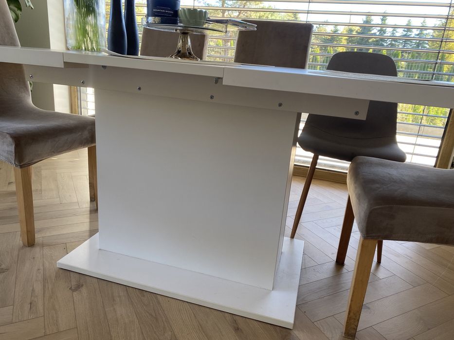 Biały stół 6/8 osob  200 cm na 90 cm