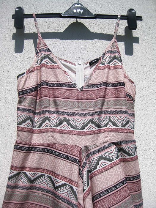 Интересный летний комбинезон мотнёй широкими штанами хиппи бохо shein