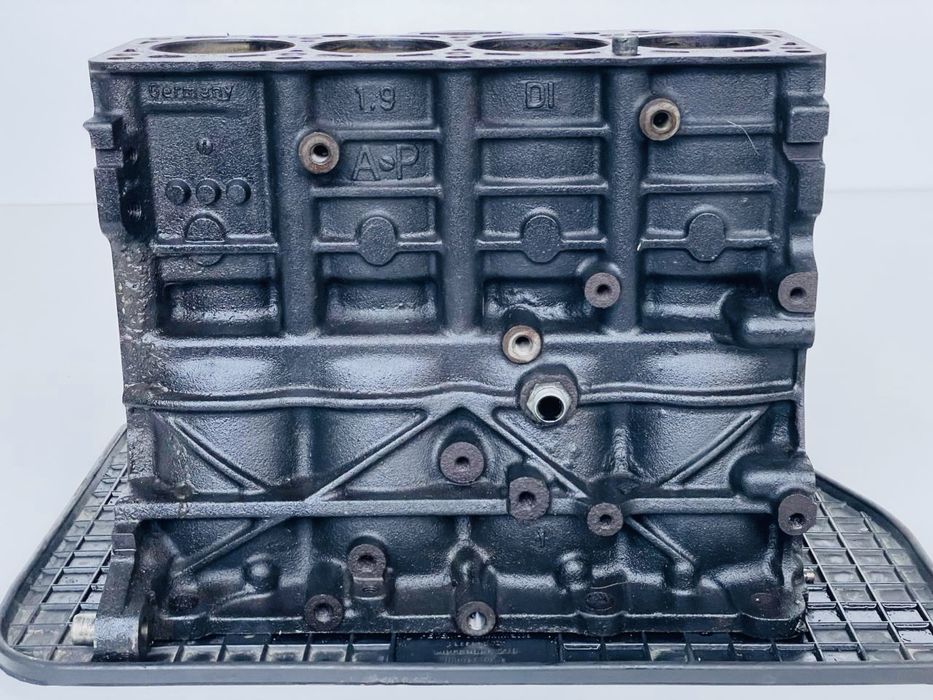 Блок Двигуна Циліндрів 1.9 TDI BRB Audi A4 B7 B6 Розборка Ауді Шрот