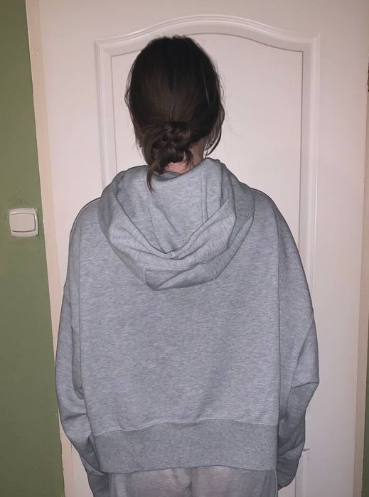 Sprzedam oryginalną bluzę Nike.