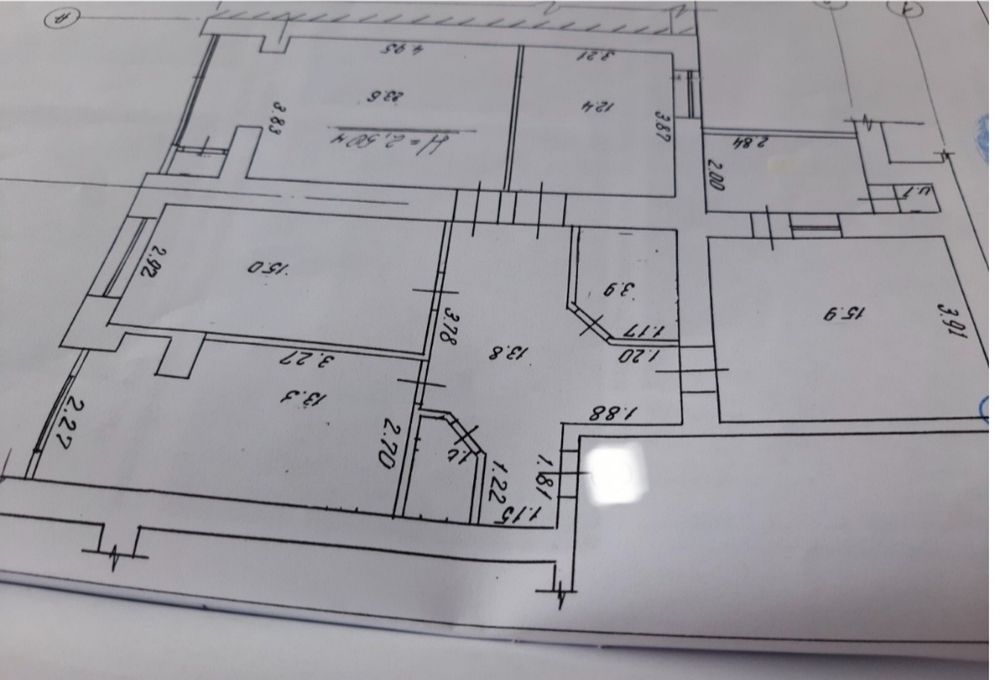 Чотирикімнатна квартира по Набережній.