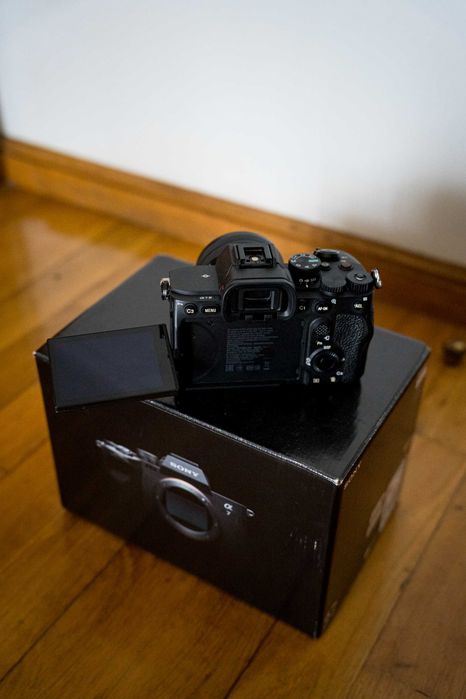 Sony A 7 IV - nova - 3 anos de garantia