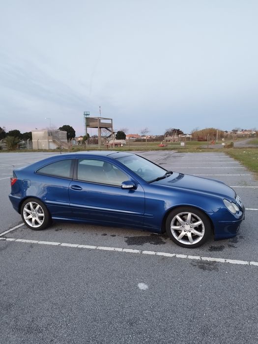 Mercedes coupé 220 CDI (150cv) automático