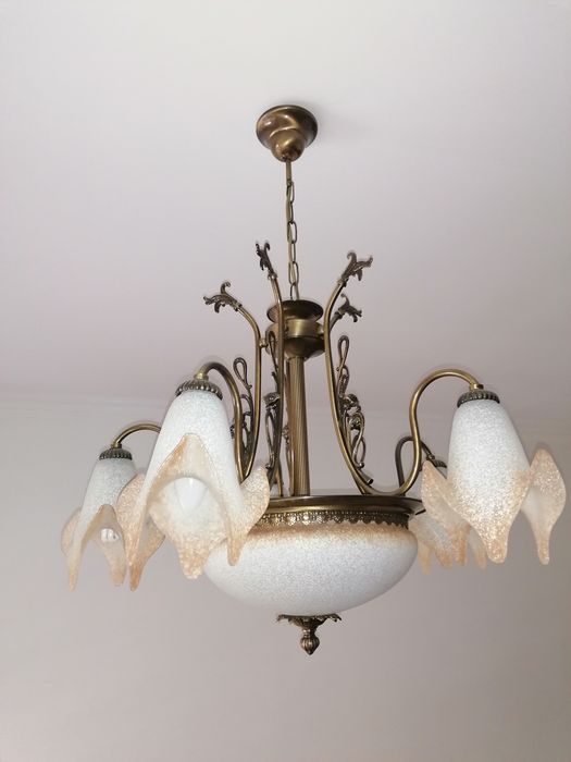 Vendo candeeiro de sala com pouco uso com duas ligacões