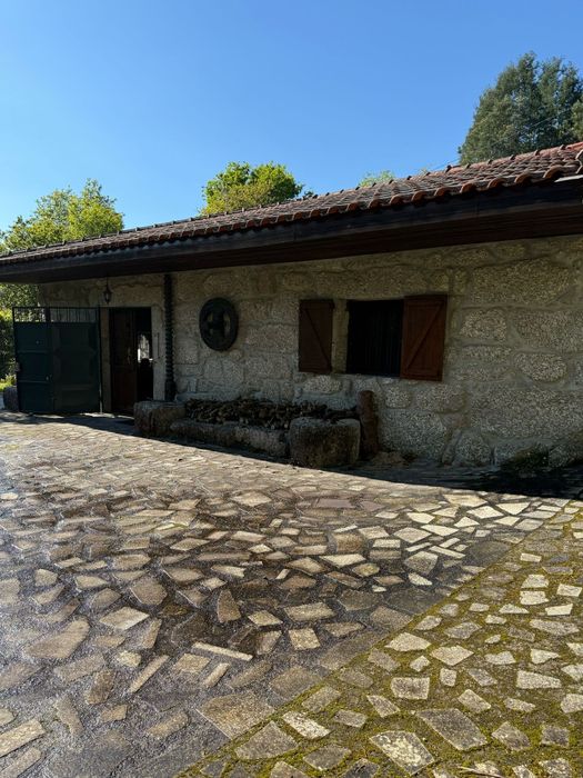 Quintinha Rústica no Gerês – Refúgio de Natureza e Tradição