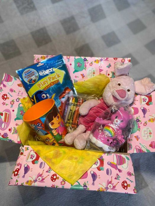 Подарункові бокси подарунок сюрприз