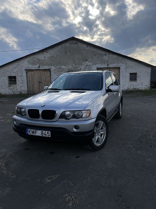 Продаєця BMW X5e53