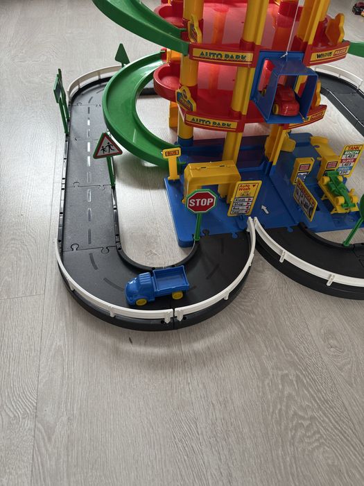 Garaż parking 5 poziomowy WADER