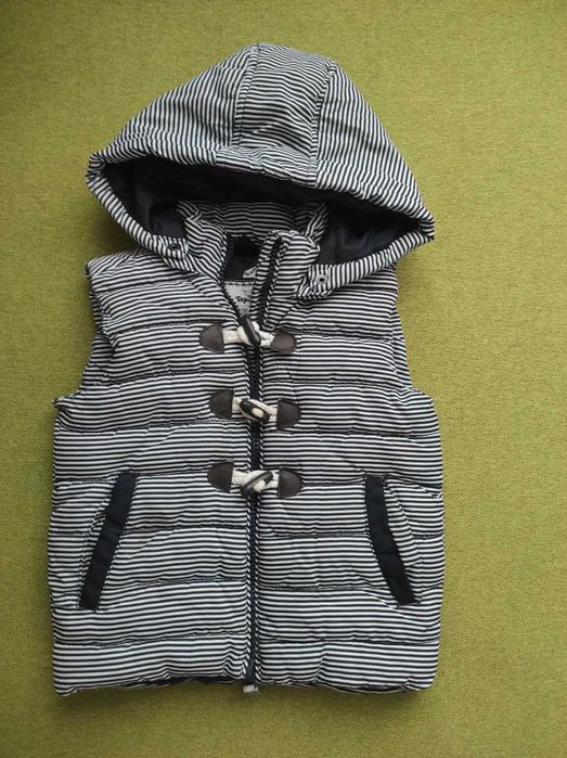 Продам темно-синю жилетку 92 р Topomini на хлопчика (2-3р)