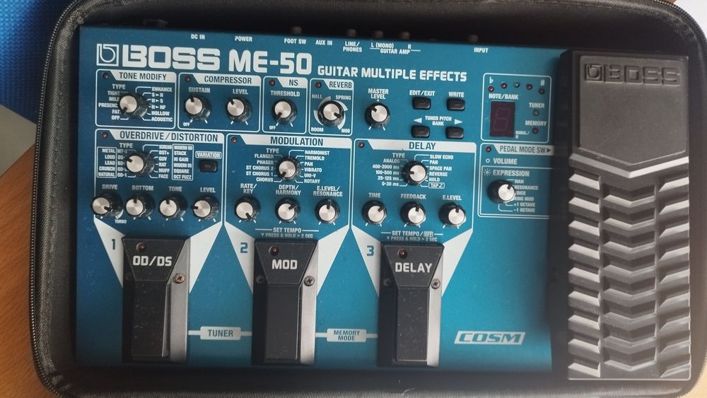 Pedaleira boss ME-50