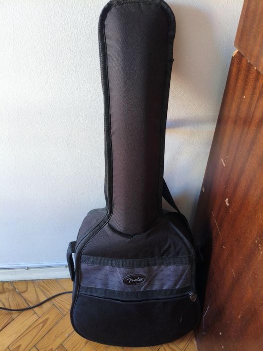 violão.   fender