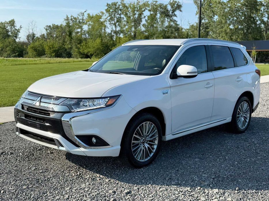 Mitsubishi Outlander GT S-AWC      2022