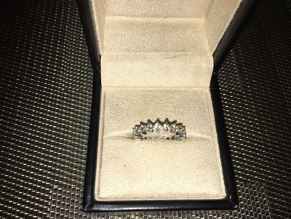 Кольцо с бриллиантами дорожка