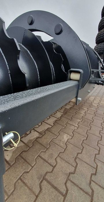 Metal-Technik Wał Pryzmowy MT2 z dociskiem