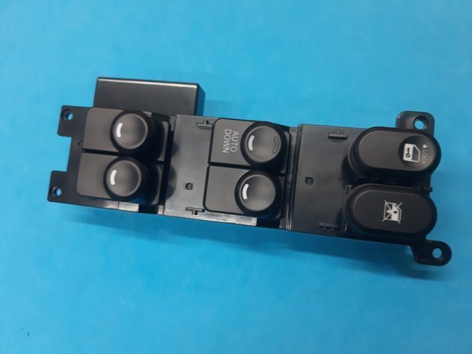 Comando botão interruptor dos vidros Hyundai i30  93570-2L010   NOVO