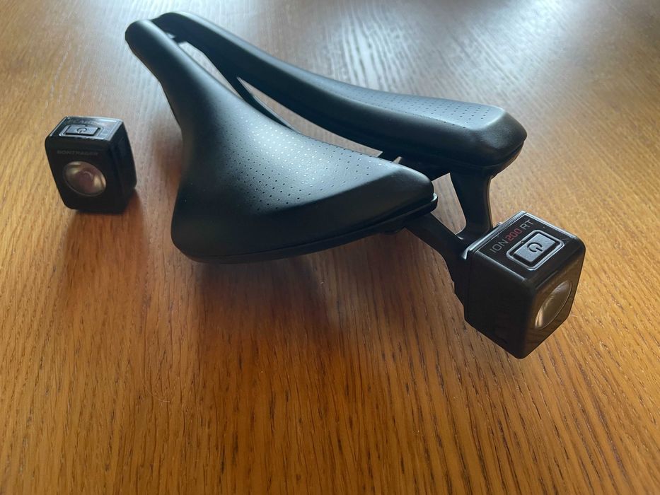 Selim Trek Aeolus Elite + Luzes Trek Flare RT