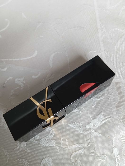 oryginalna pomadka YSL nowa