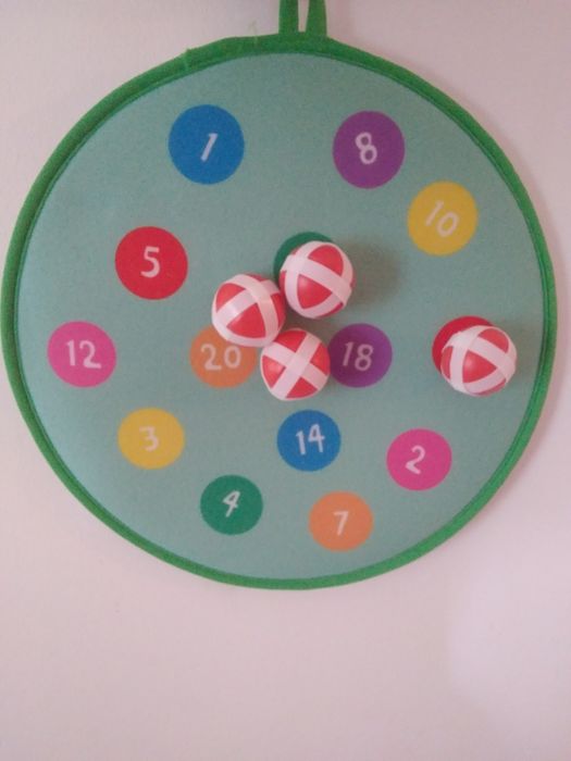 Jogo de dardos com bolas