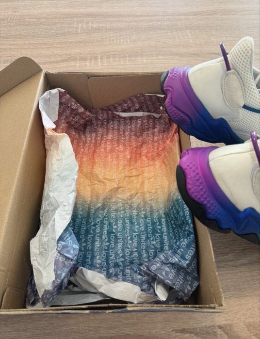 Adidas Ozweego Pride 2019 - Novas Tam. 44