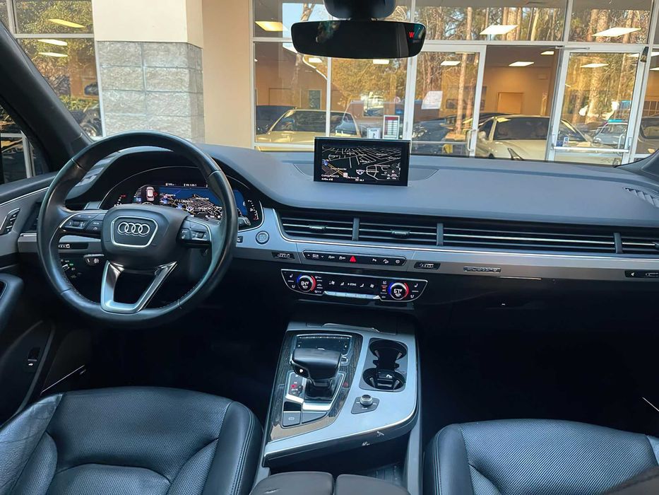 Audi Q7      2019