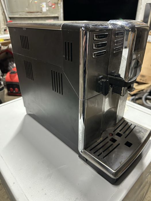 Кавоварка Саеко Saeco Philips Latte Go EP5335 Неробоча