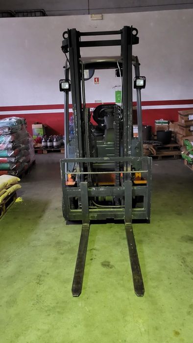 Empilhador Elétrico