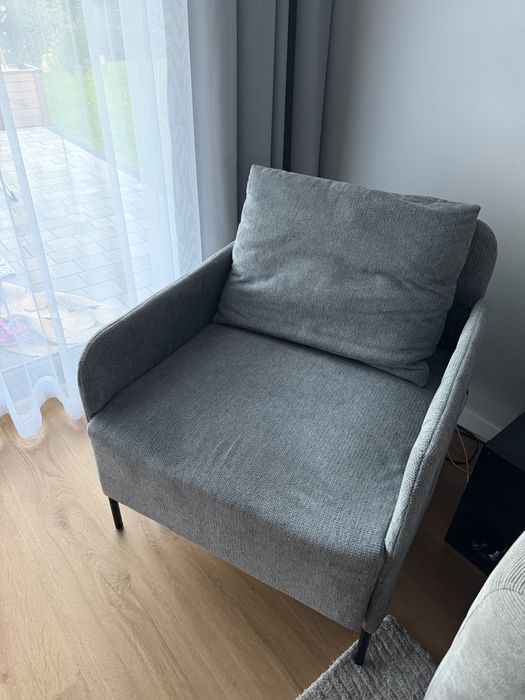 Wygodny fotel nowoczesny, skandynawski szary pikowany – stan bardzo dobry!