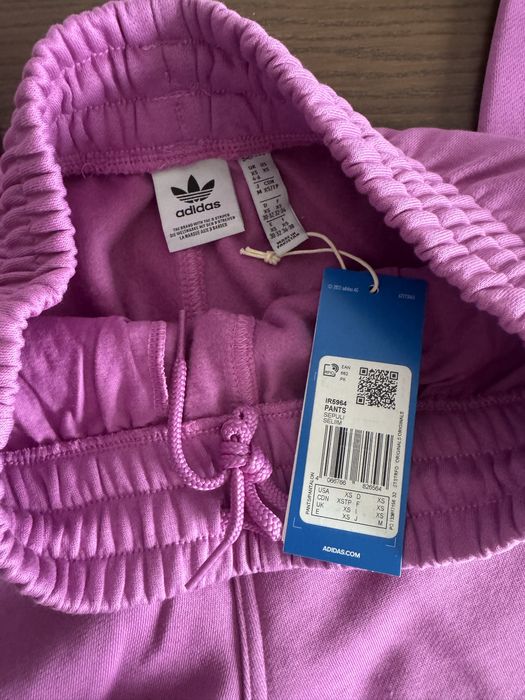 NOWE spodnie dresowe dresy adidas Essentials Fleece Joggers