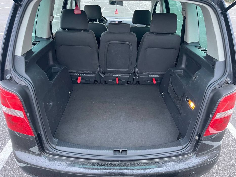 Фольцваген Тоуран