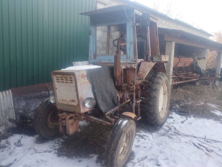 Продам трактор  Т25
