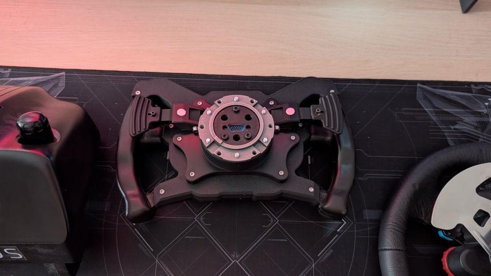 Logitech G29 (PlayStation) com mods MVH Studios