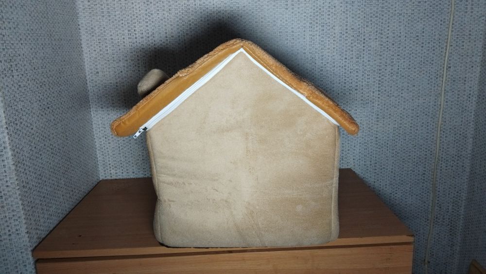 Б/У  Домик для маленьких собак и котов. РАЗМЕР М