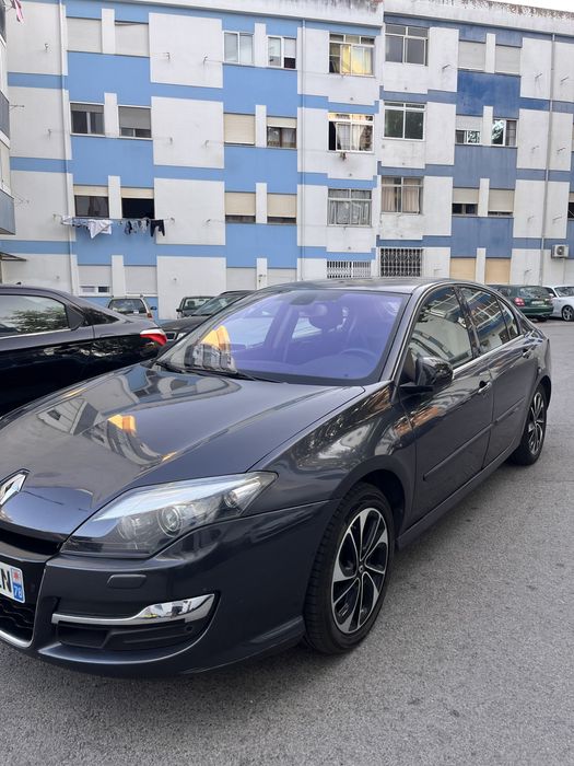 Renault Laguna 2.0 dCi (2008) - Matrícula Francesa / Documentos em Dia