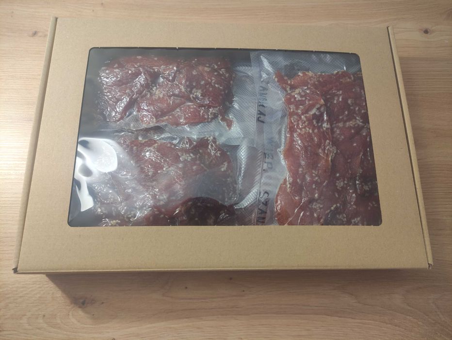 Chipsy mięsne "Jerky" "party box" "box na prezent" średni