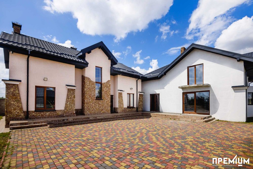 Продаж 2-х будинків Козлин