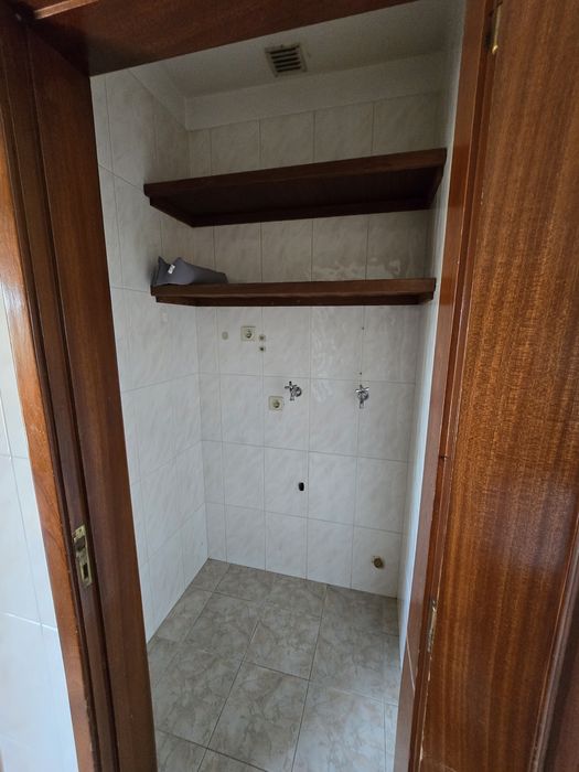 T1 (mobilado)Av Francelos, VNGAIA