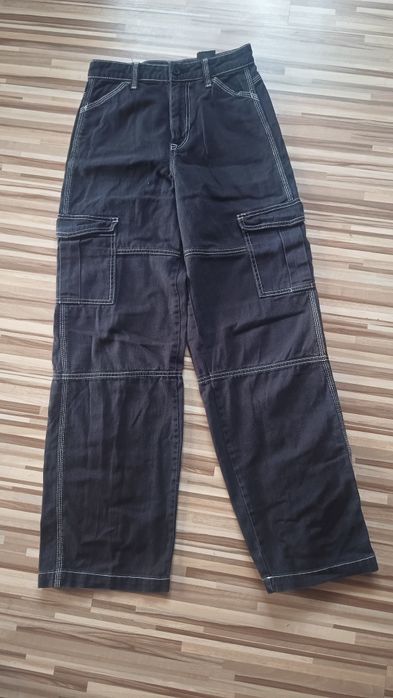 Czarne spodnie cargo bojówki szerokie nogawki H&M, rozmiar 32.