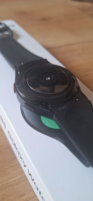 Samsung Galaxy Watch 4 - stan idealny